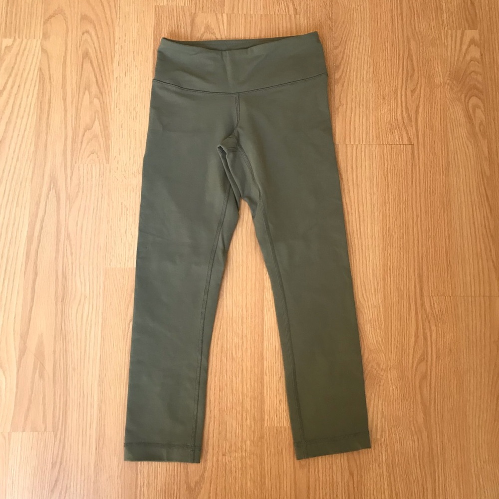 Lululemon Olive Green Cropped Wunder Under size 2